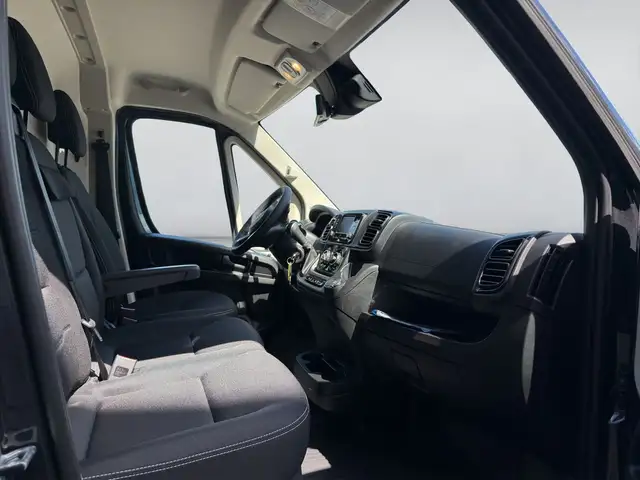 Fiat Ducato view 8