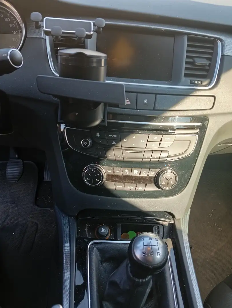 Peugeot 508 1.6 HDi 115ch FAP BVM5 Style - 1