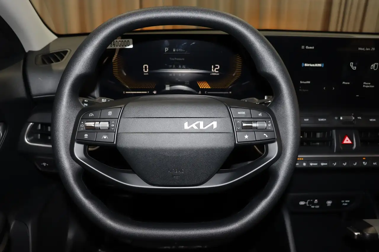 Kia K4 photo Kia K4