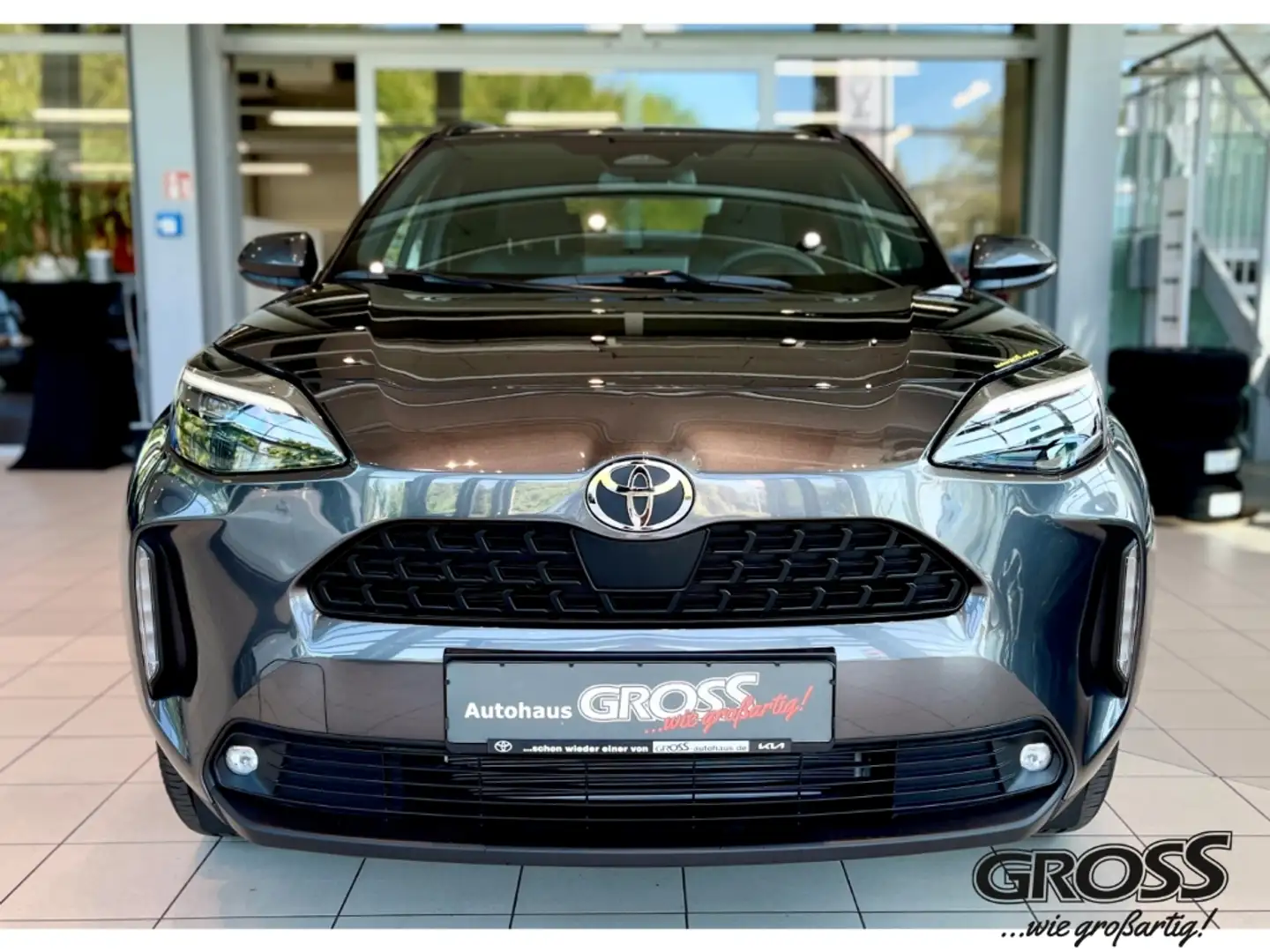 Toyota Yaris Cross Hybrid FWD Teamplayer 1.5 Digitales Cockpit LED AC Gris - 2