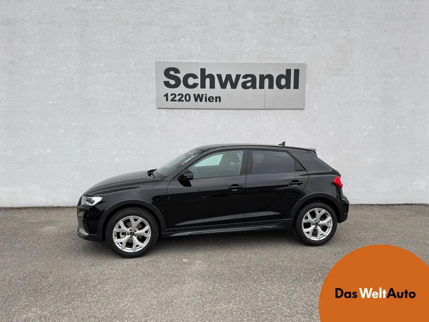 Audi A1 30 TFSI intense Чёрный - 1