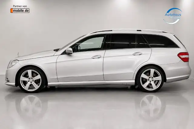 Mercedes-Benz E Class view 4