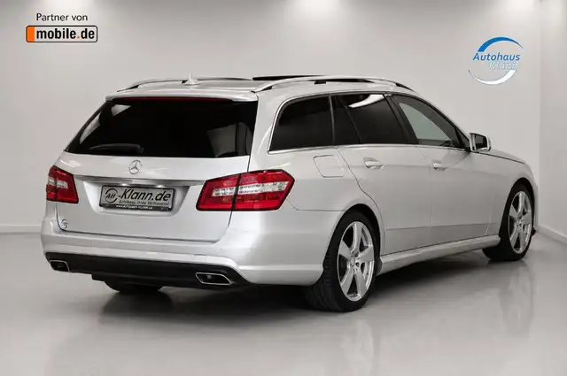 Mercedes-Benz E Class view 6