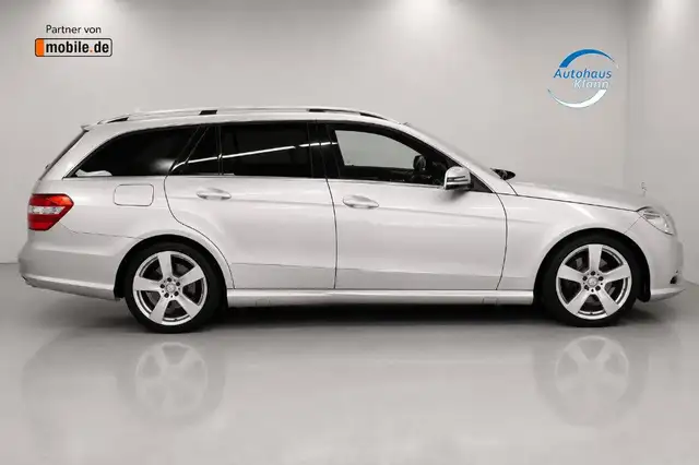 Mercedes-Benz E Class view 5