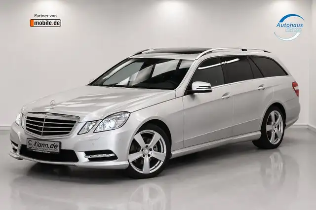 Mercedes-Benz E Class view 3