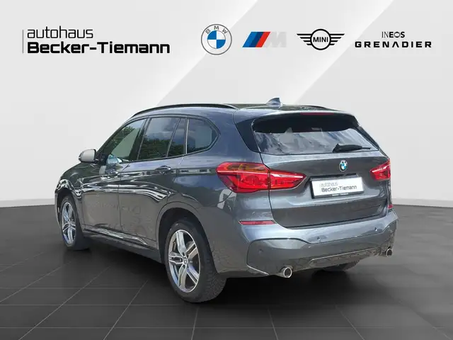 BMW X1 view 4