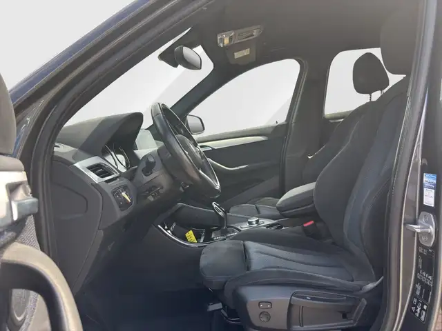 BMW X1 view 13