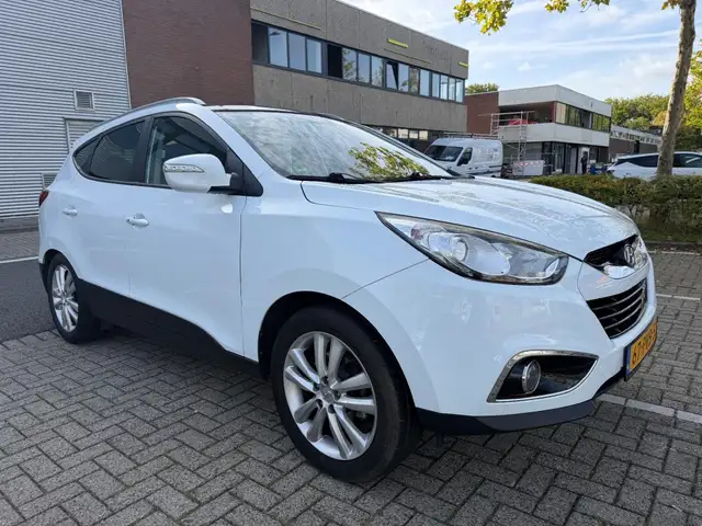 Hyundai Ix35 view 5
