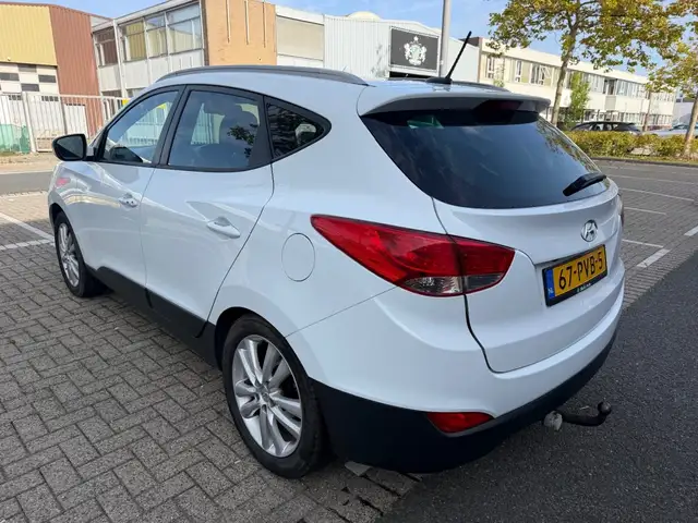 Hyundai Ix35 view 8