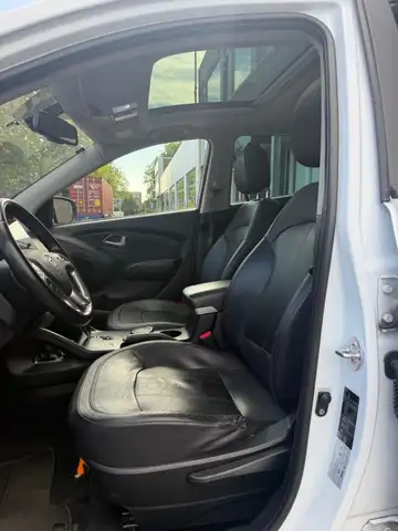 Hyundai Ix35 view 11