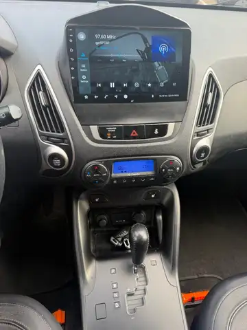Hyundai Ix35 view 3
