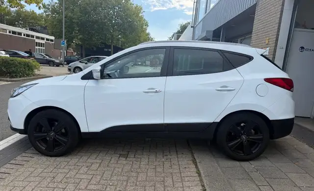 Hyundai Ix35 view 18