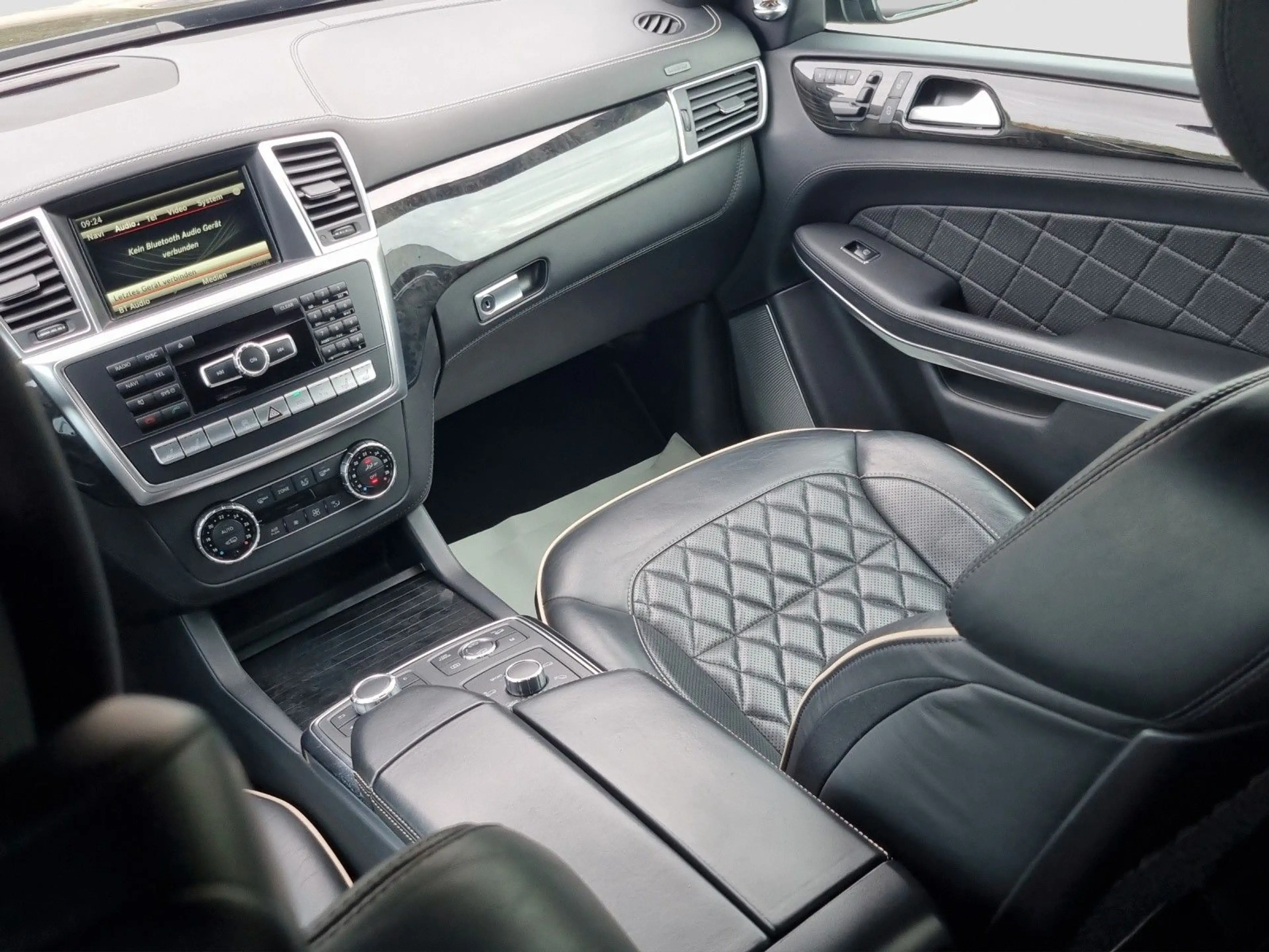 Mercedes-Benz GL 350 GL350 BlueTec 4x4 AMG-Optik TÜV/SERVICE/GARANTIE — photo 13