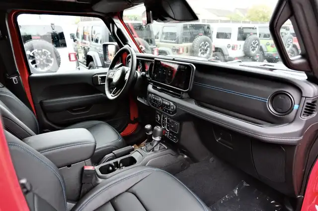 Jeep Wrangler view 13