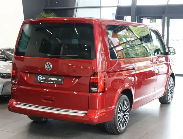 Volkswagen Multivan view 5
