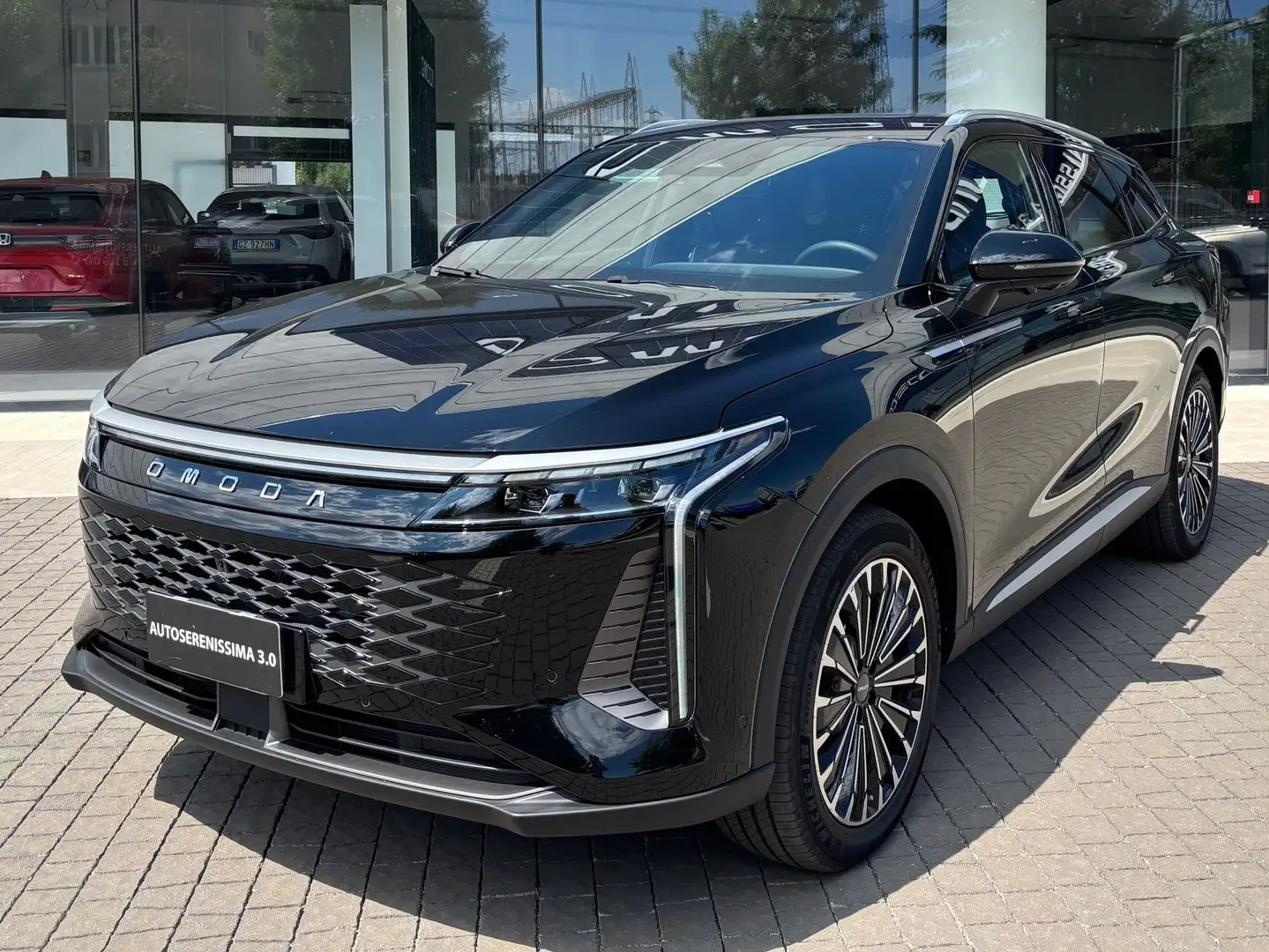 Omoda 9 1.5 SUPER HYBRID PREMIUM AWD Чорний - 1