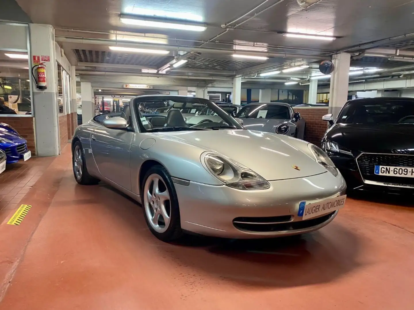Porsche 911 996 CABRIOLET CARRERA 2 300CH Boîte mécanique Серый - 1