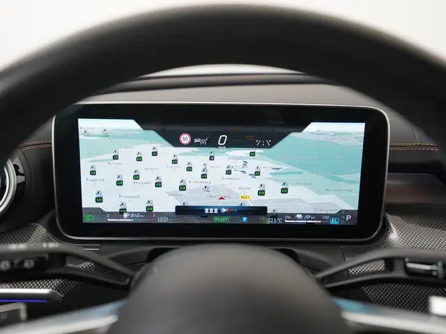Mercedes-Benz C-Class view 9