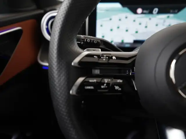 Mercedes-Benz C-Class view 8