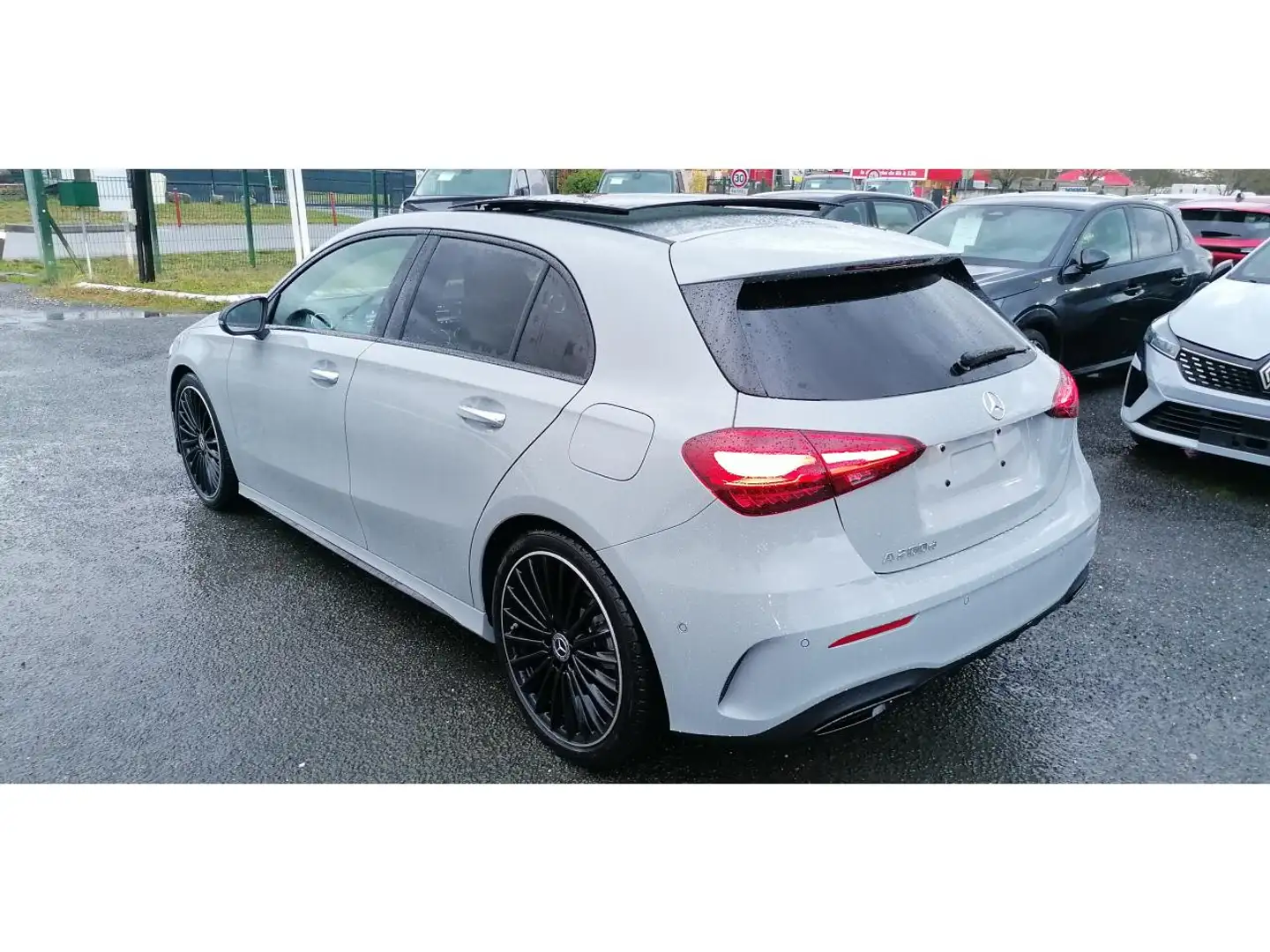 Mercedes-Benz A 200 200 d 8G-DCT AMG Line Exclusive Design PRIX HT POUR EXPORT DZ - 2