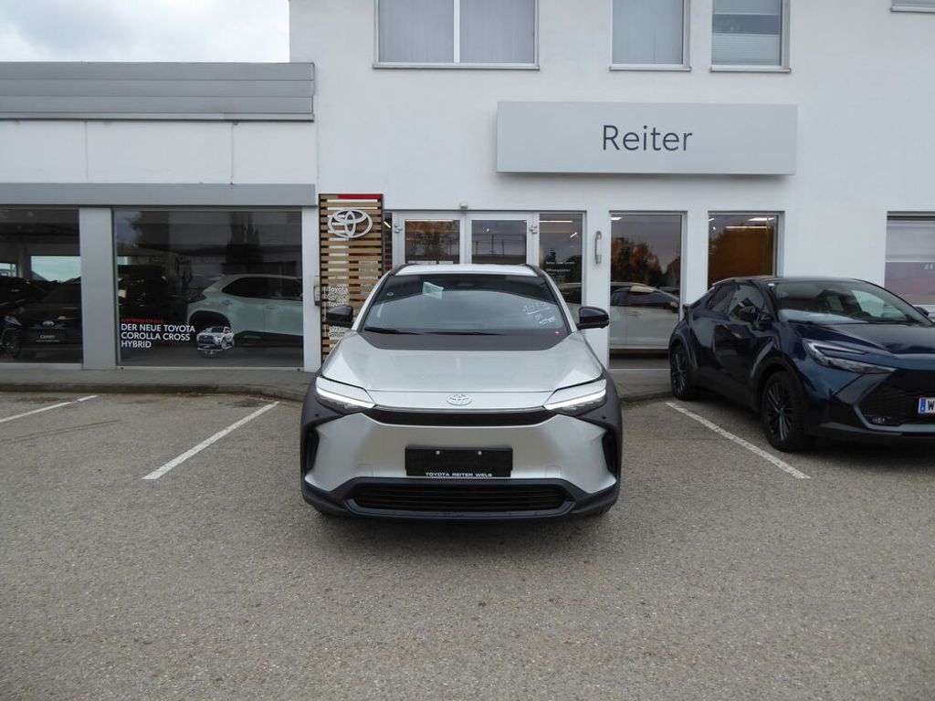 2025 Toyota bZ4X