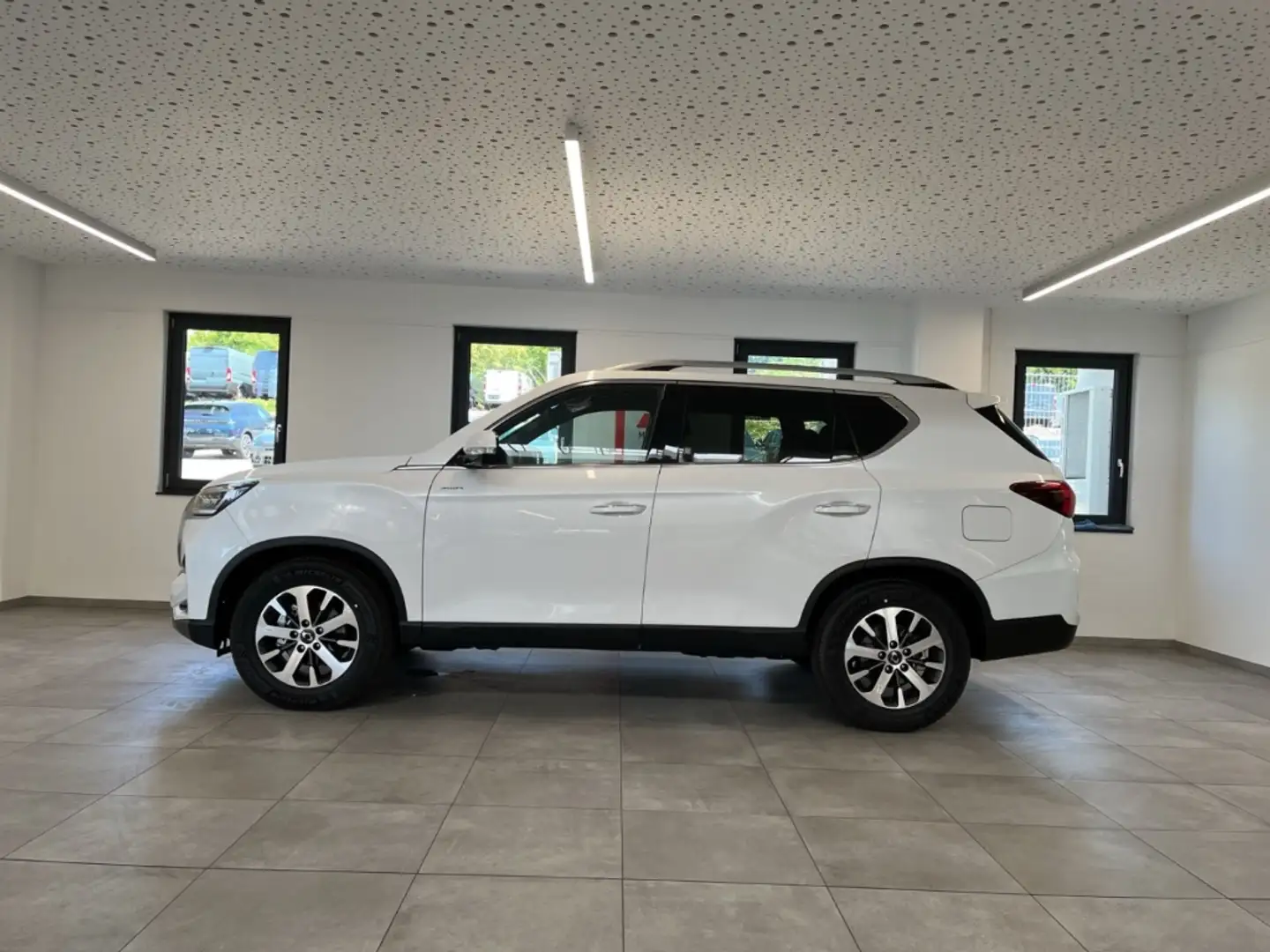 SsangYong Rexton 2.2 D Lux 4WD LED Navi Abstandstempomat Weiß - 2