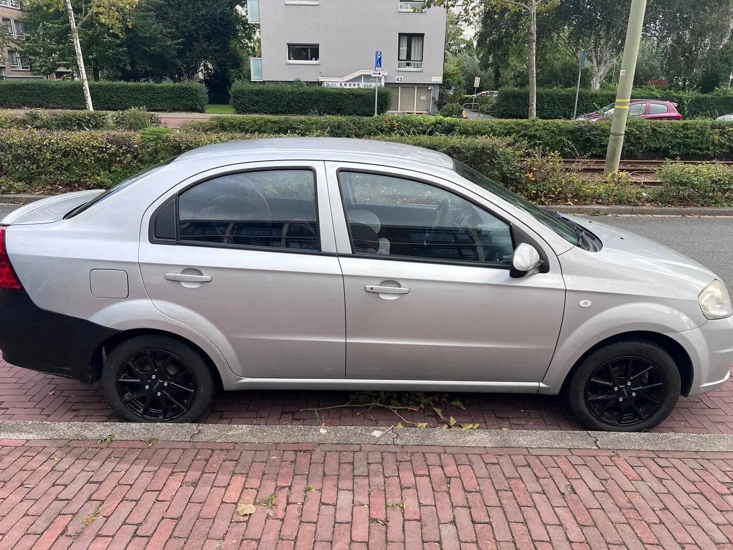 Chevrolet Aveo Aveo 1.4-16V Style Zilver - 2