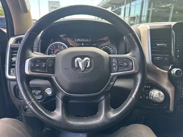 Dodge RAM LKW Quad Cab Laramie V8 6-SITZER Ansicht 8