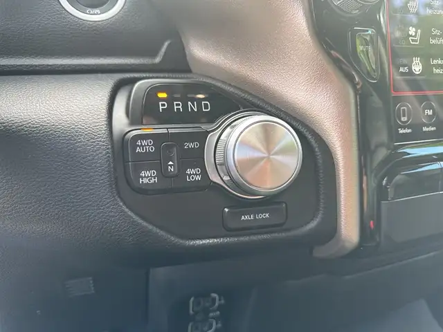 Dodge RAM LKW Quad Cab Laramie V8 6-SITZER Ansicht 15