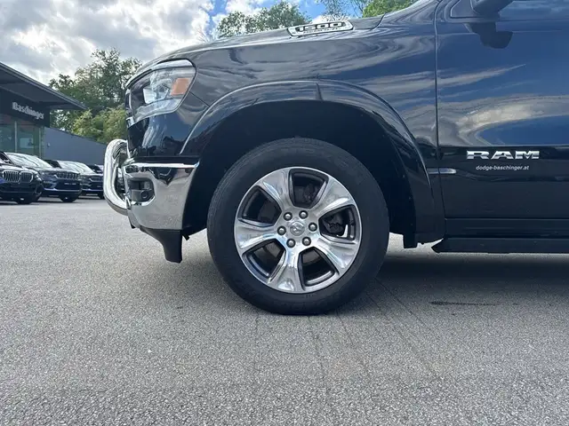 Dodge RAM LKW Quad Cab Laramie V8 6-SITZER Ansicht 13