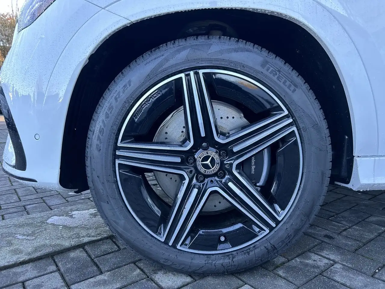Mercedes-Benz GLE снимка Mercedes-Benz GLE