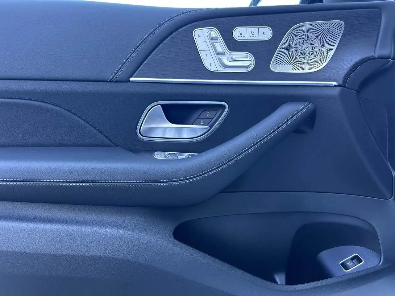 Mercedes-Benz GLE снимка Mercedes-Benz GLE