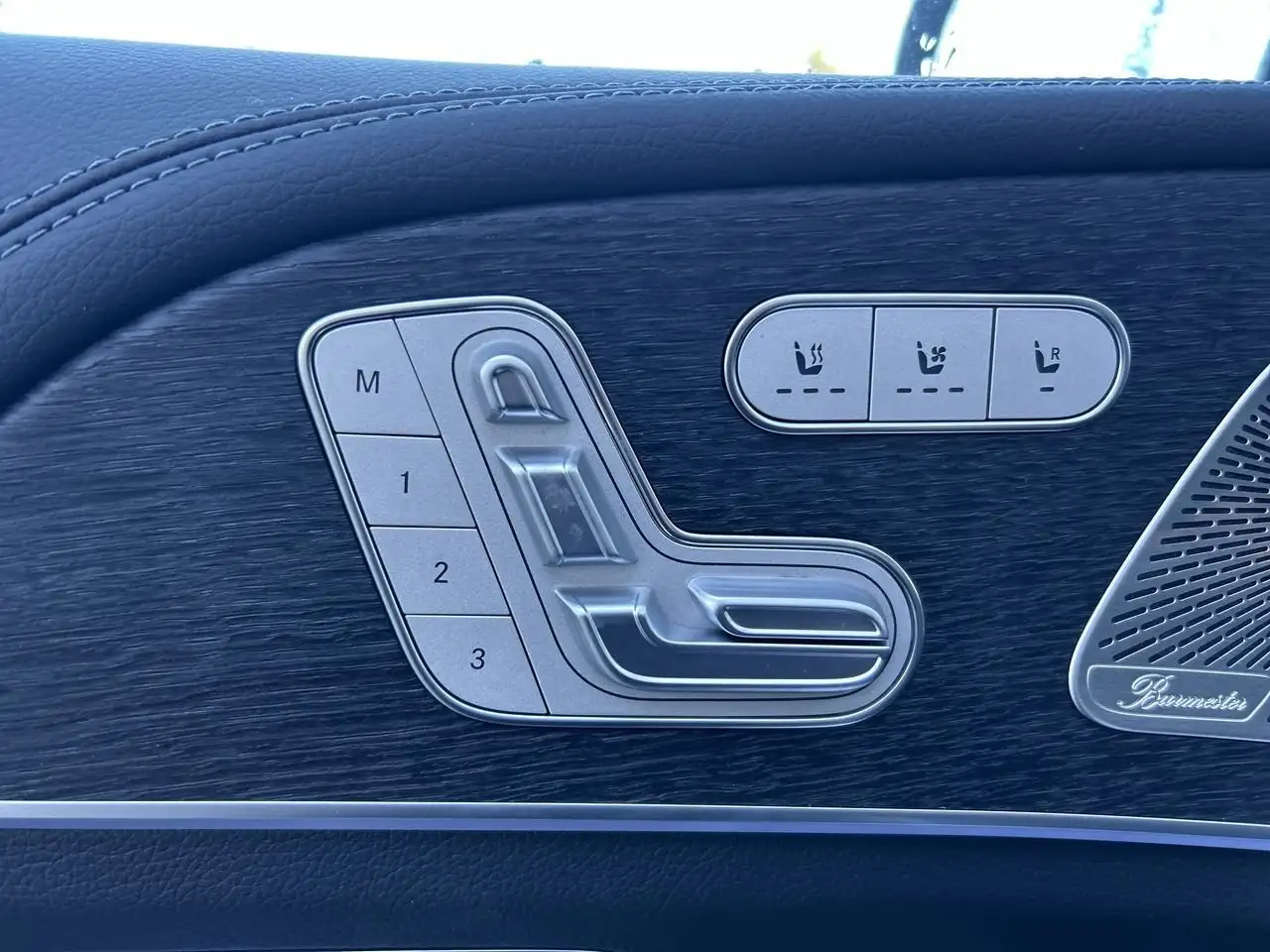 Mercedes-Benz GLE снимка Mercedes-Benz GLE