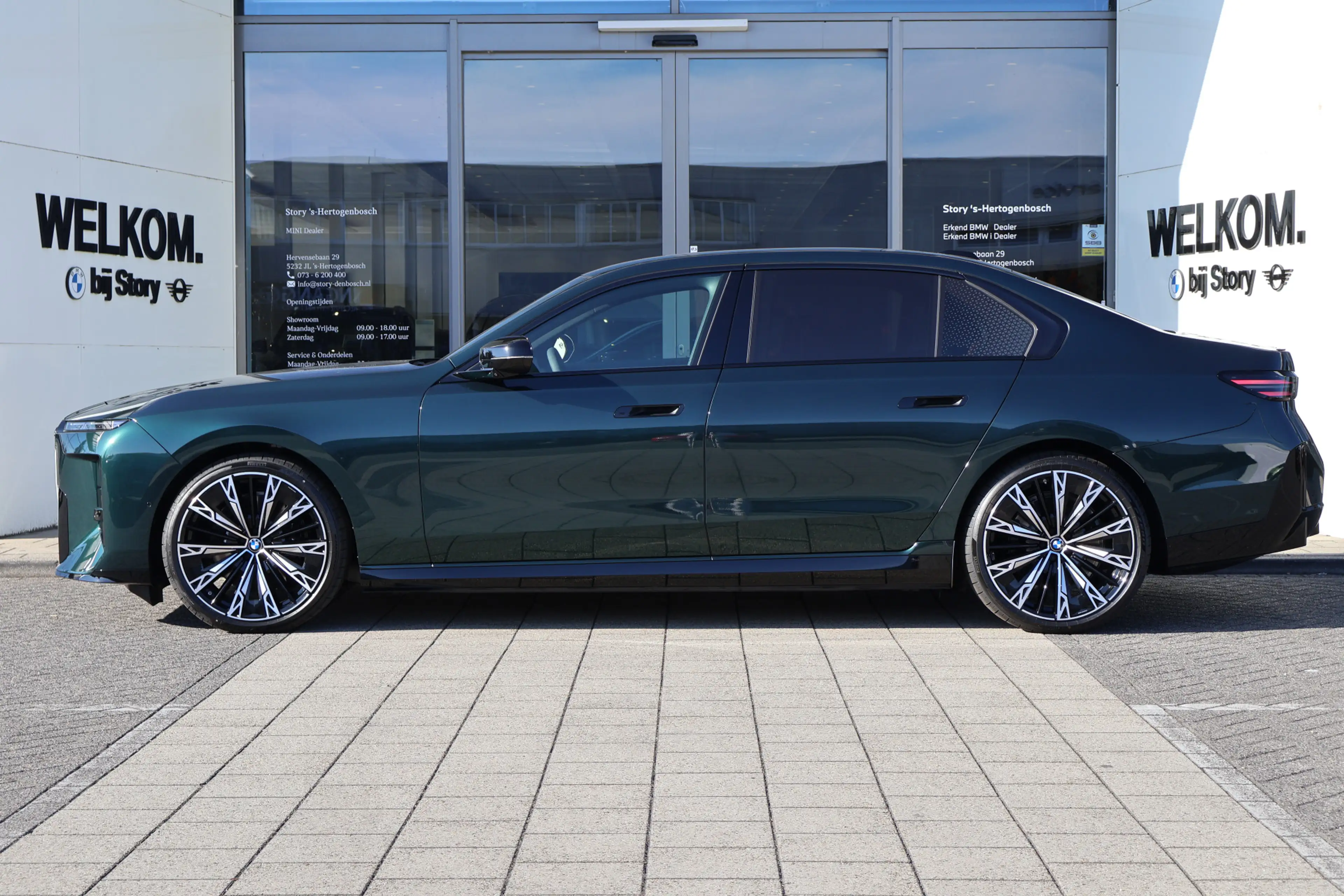 BMW i7 60 xDrive M Sport / Panoramadak Sky Lounge / Trekh — photo 3