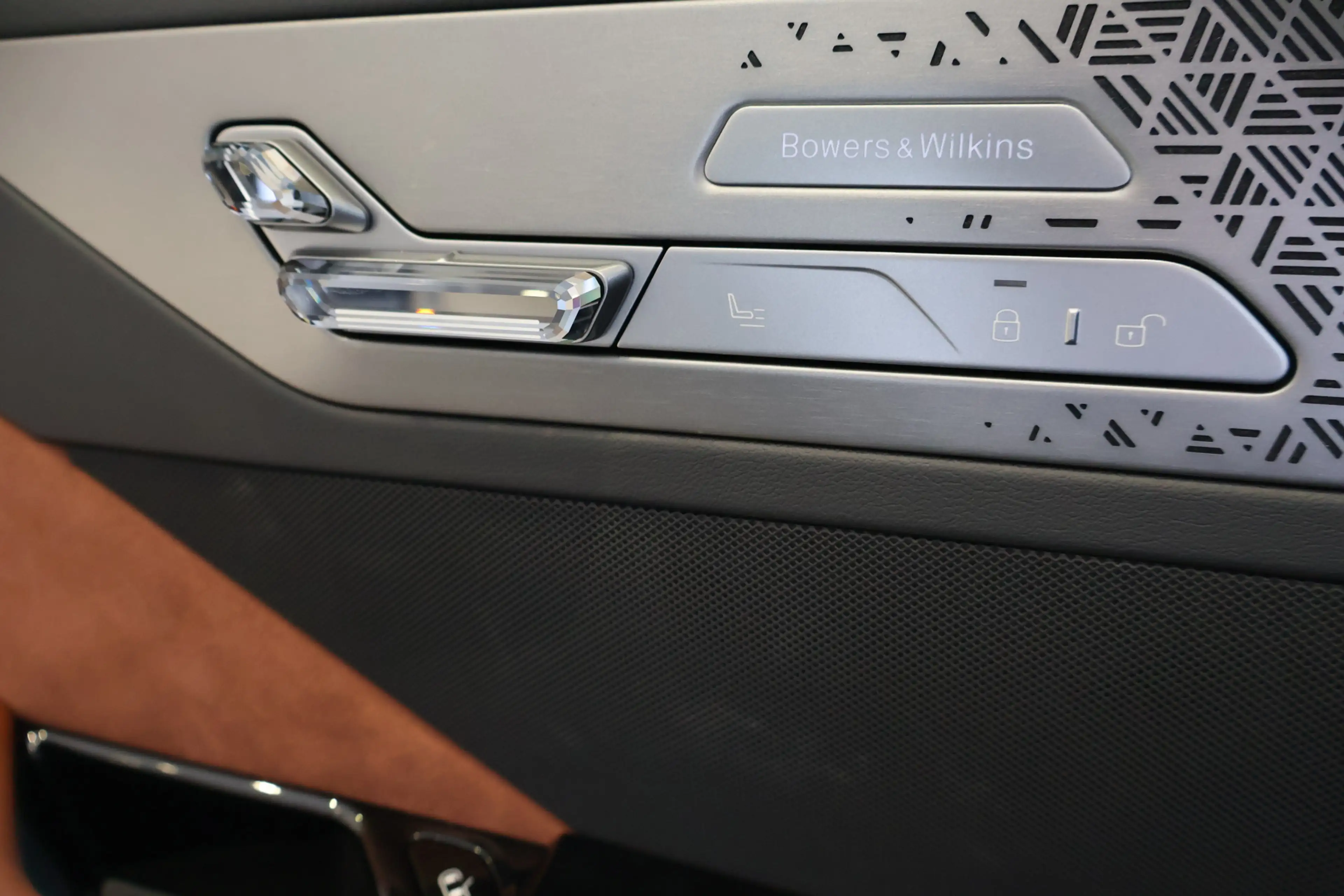 BMW i7 60 xDrive M Sport / Panoramadak Sky Lounge / Trekh — photo 9