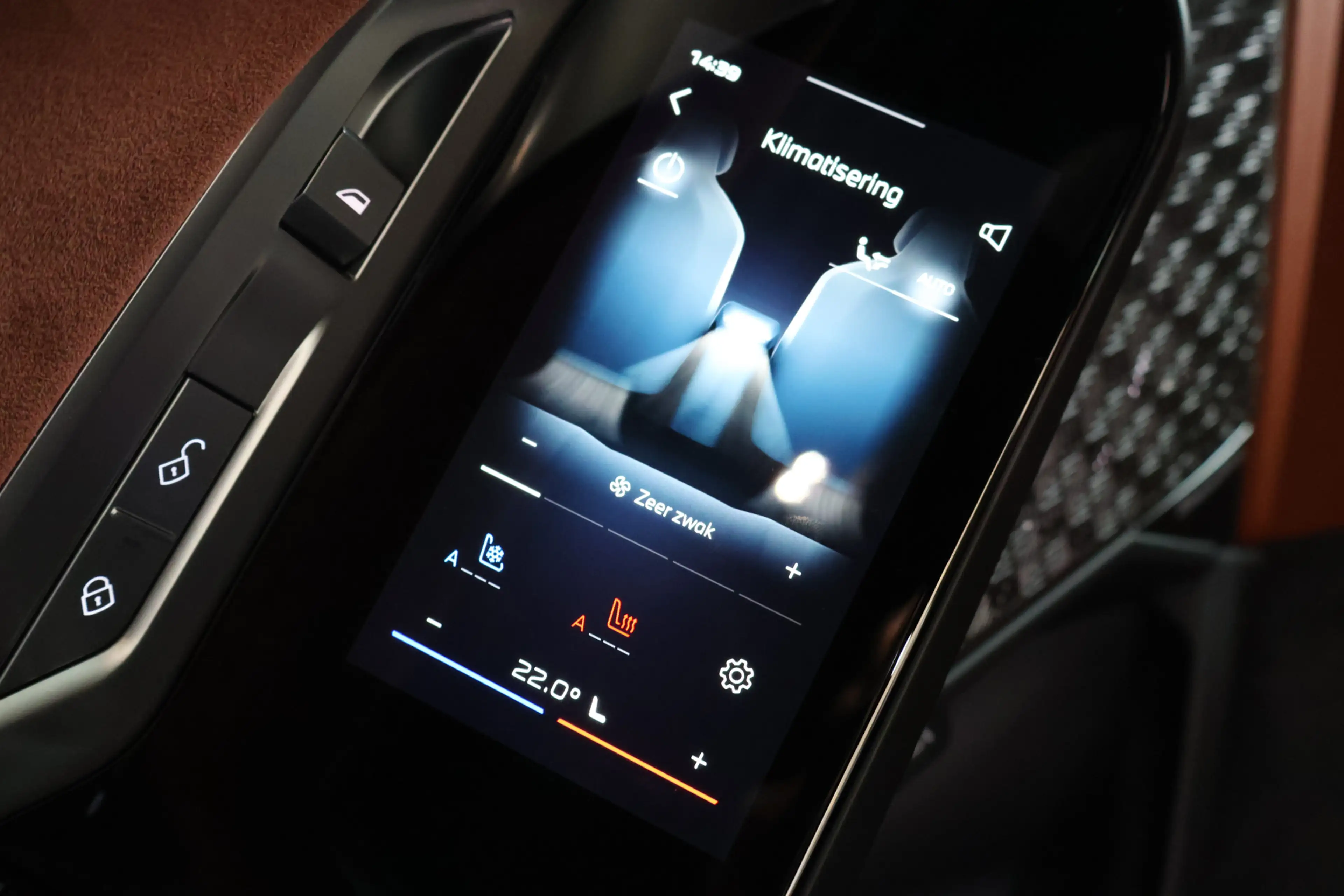 BMW i7 60 xDrive M Sport / Panoramadak Sky Lounge / Trekh — photo 13