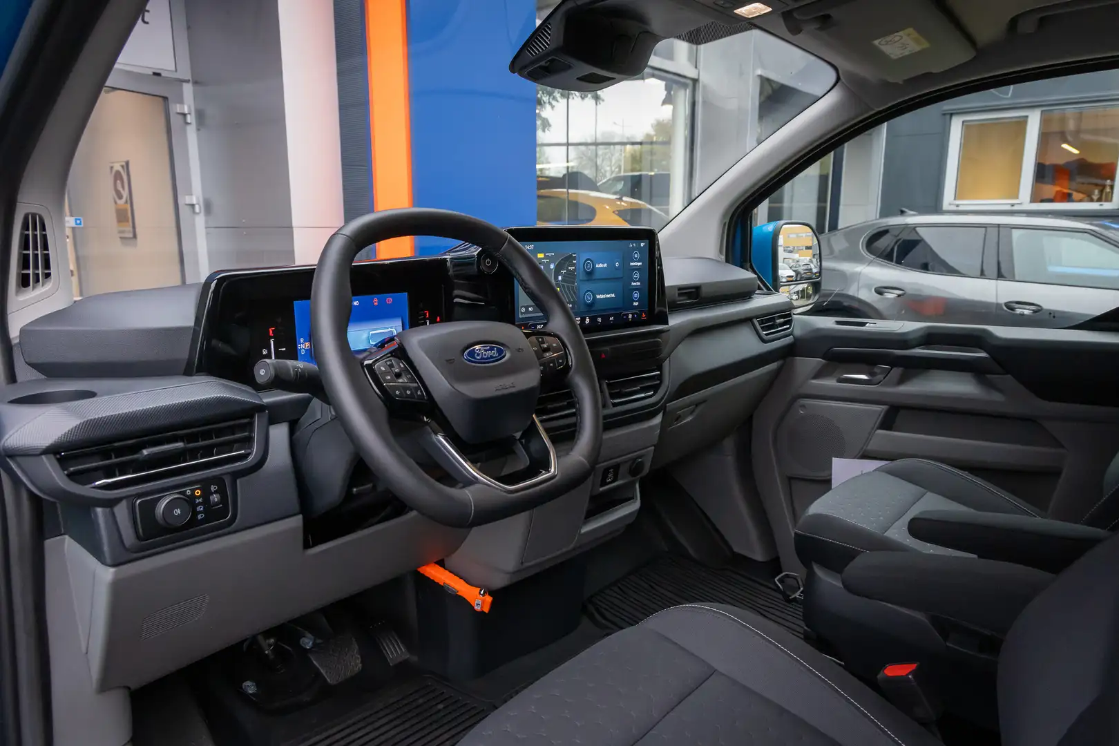 Ford E-Transit Cust. 320 L2H1 Limited 65 kWh | Adap cruise | Stoe Blauw - 2