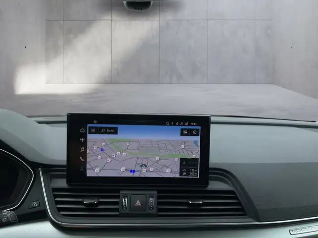 Audi Q5 view 14