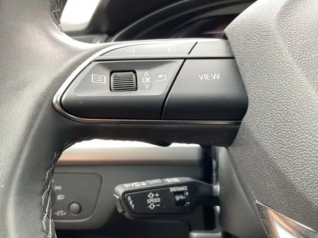 Audi Q5 view 12