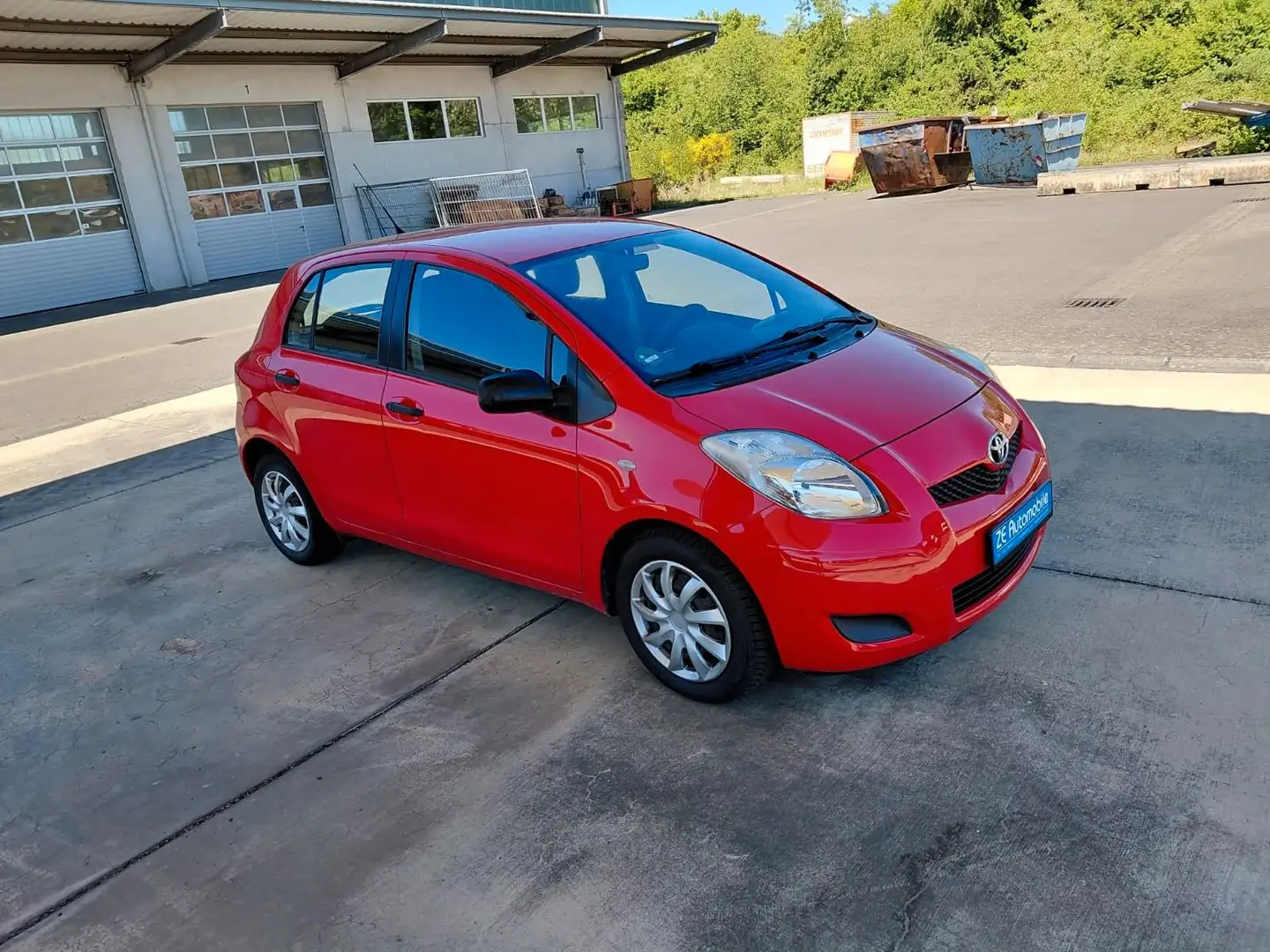 Toyota Yaris Cool Rot - 1