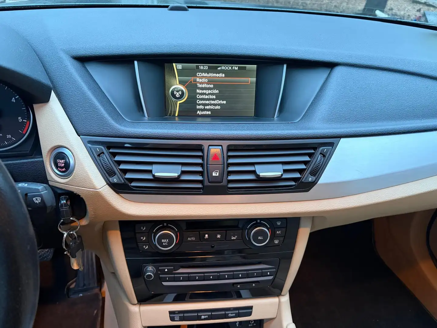 BMW X1 sDrive 18dA - 1