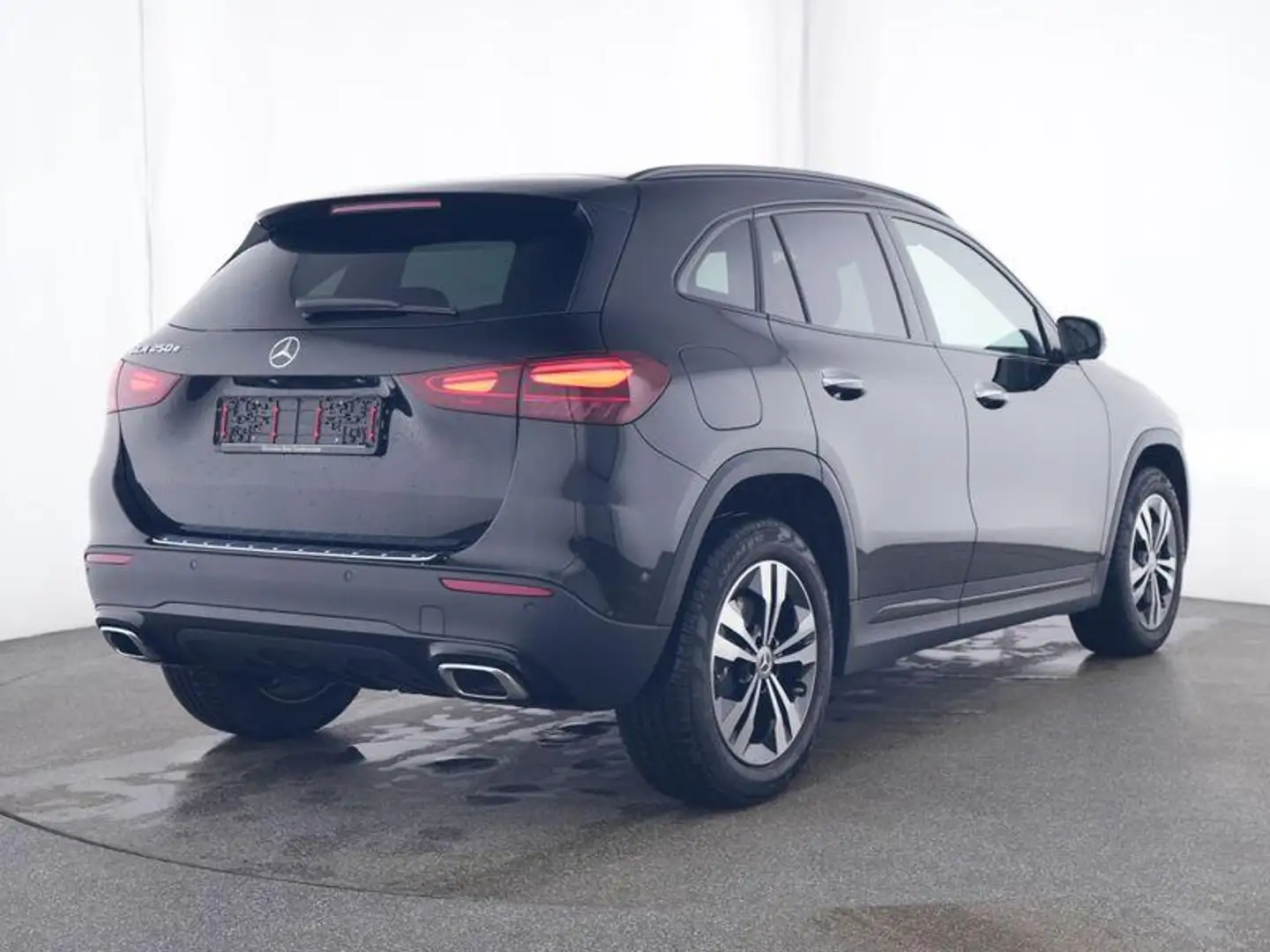 Mercedes-Benz GLA-klasse / Stoelverwarming / Achteruitrijcamera Nero - 2