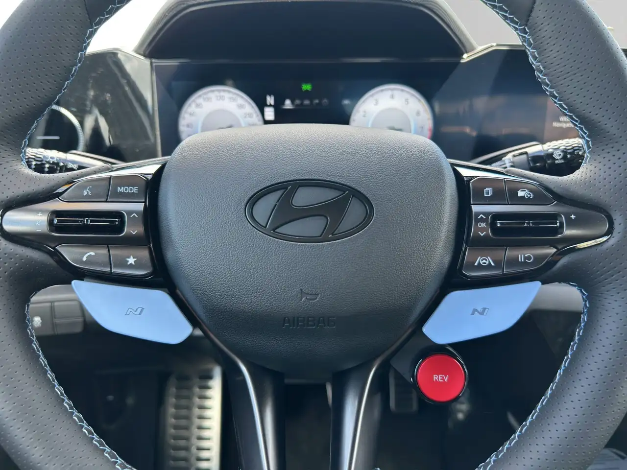 Hyundai ELANTRA снимка Hyundai ELANTRA
