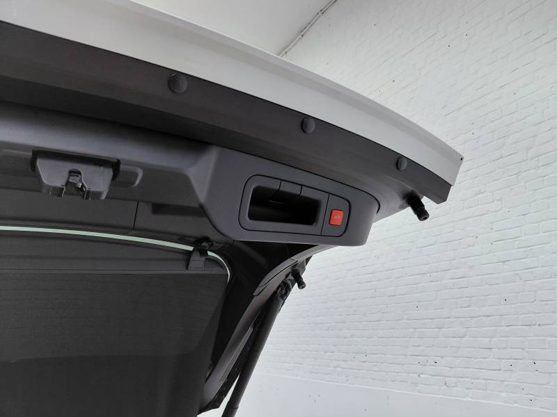 Citroen C5 X 1 Hybrid 225 e-EAT8 Shine Pack — photo 8
