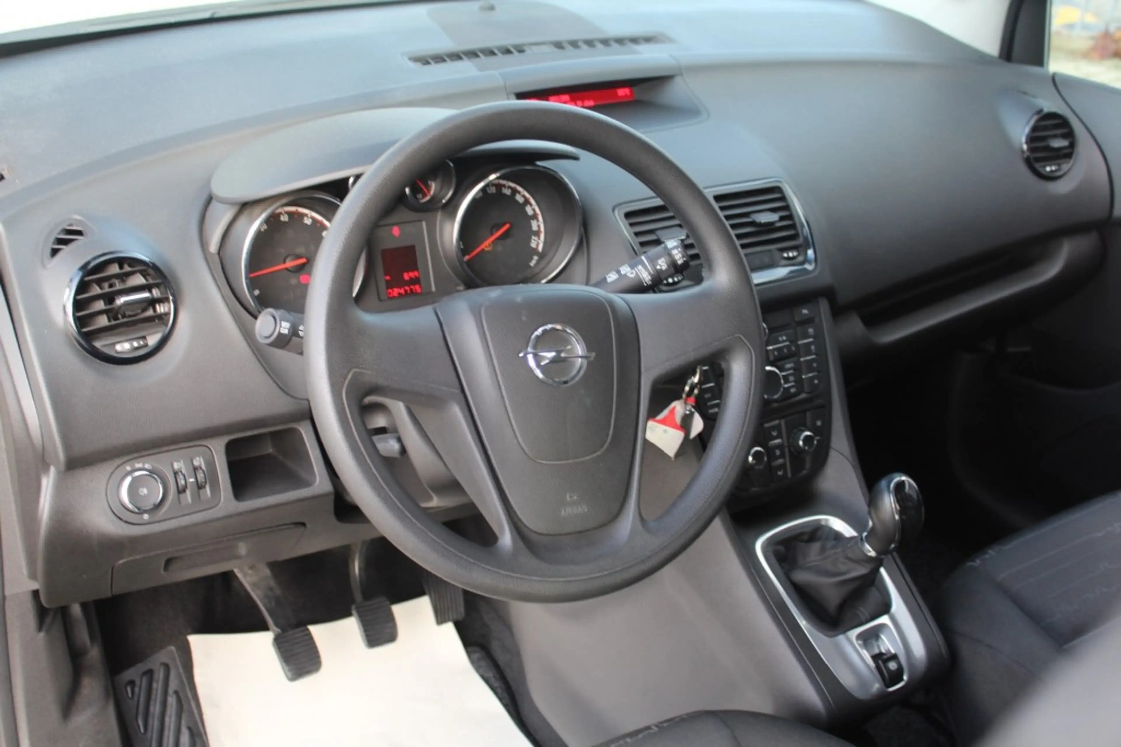 Opel Meriva - — photo 12