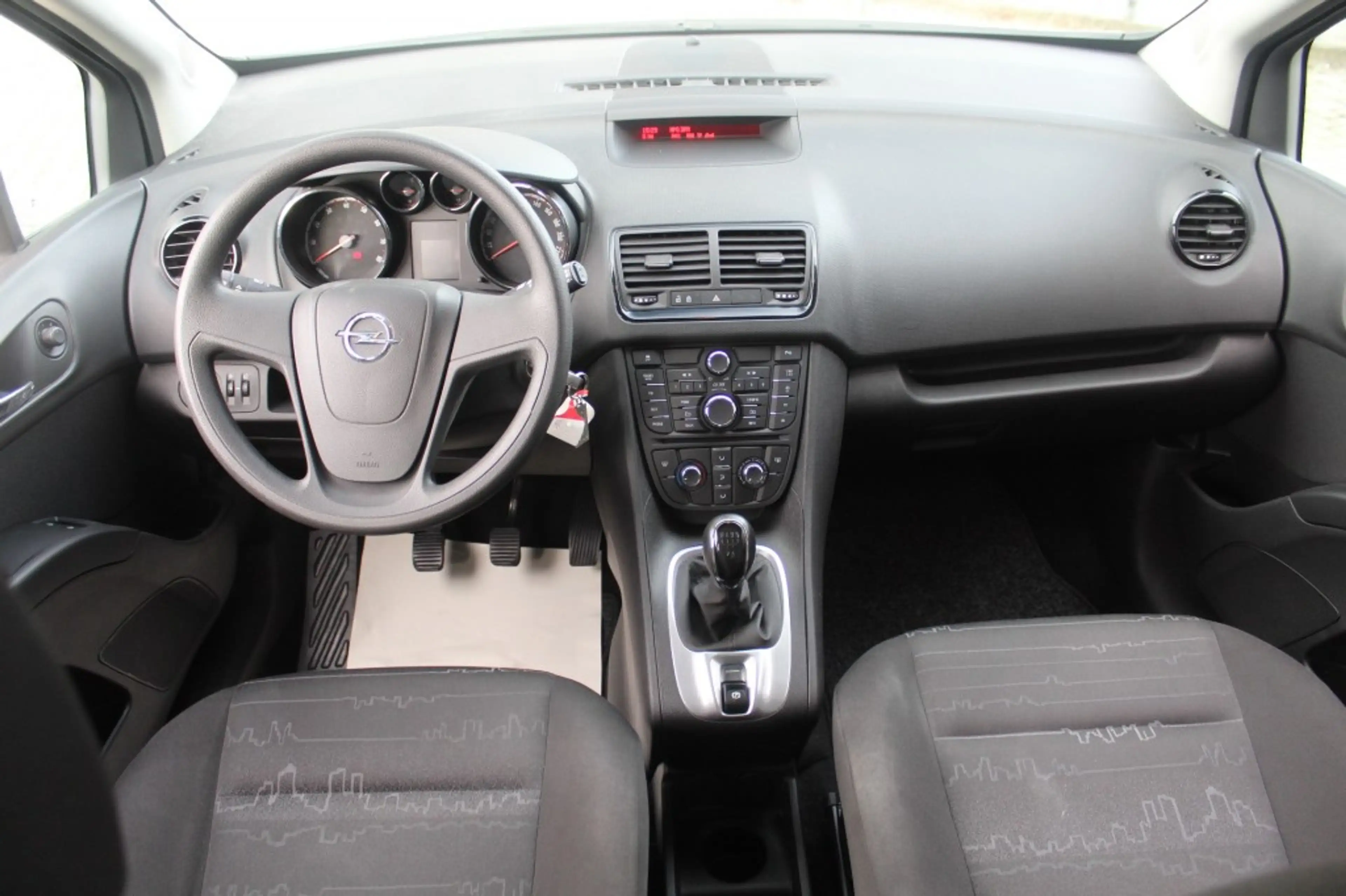 Opel Meriva - — photo 25