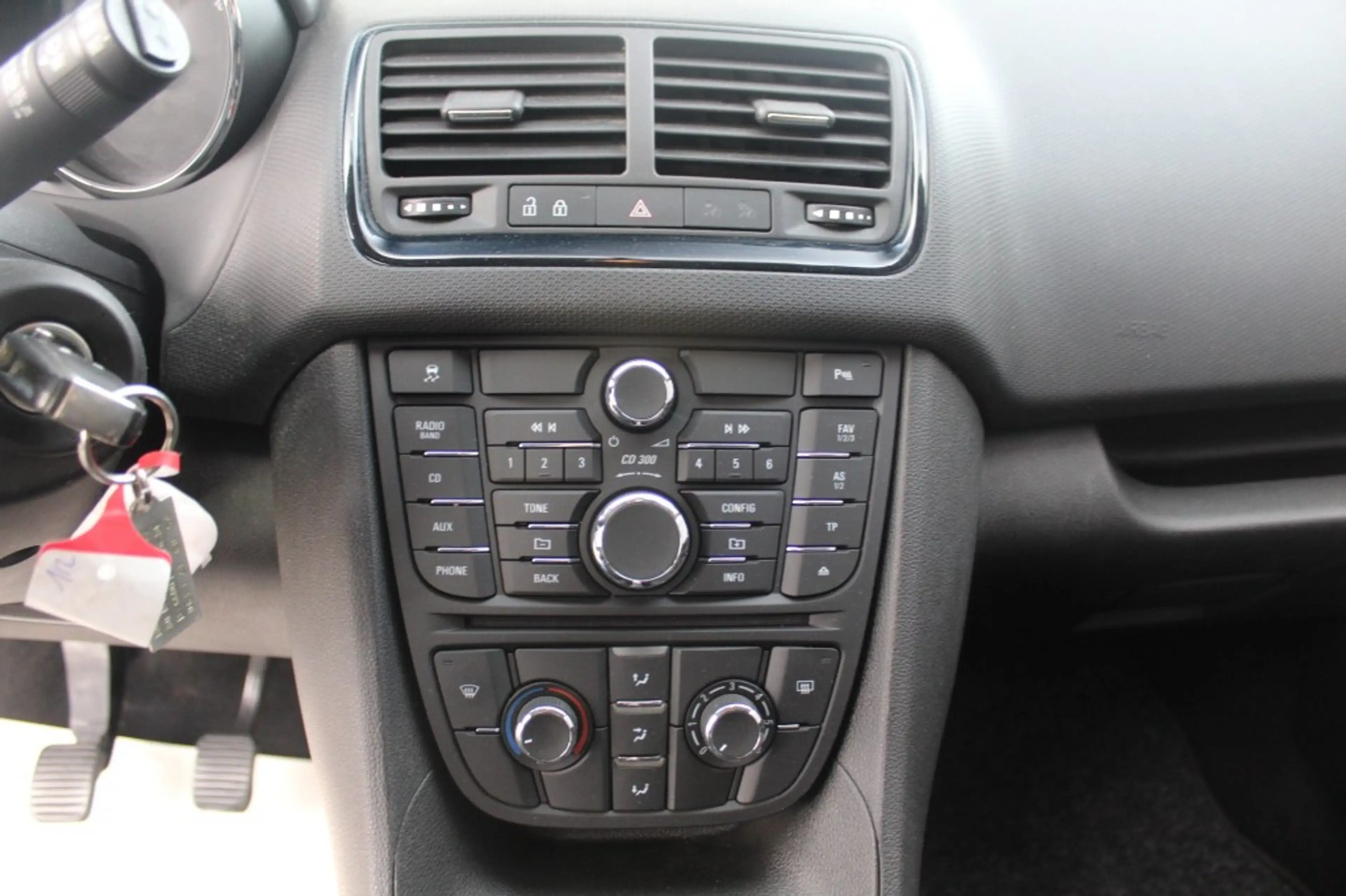Opel Meriva - — photo 16