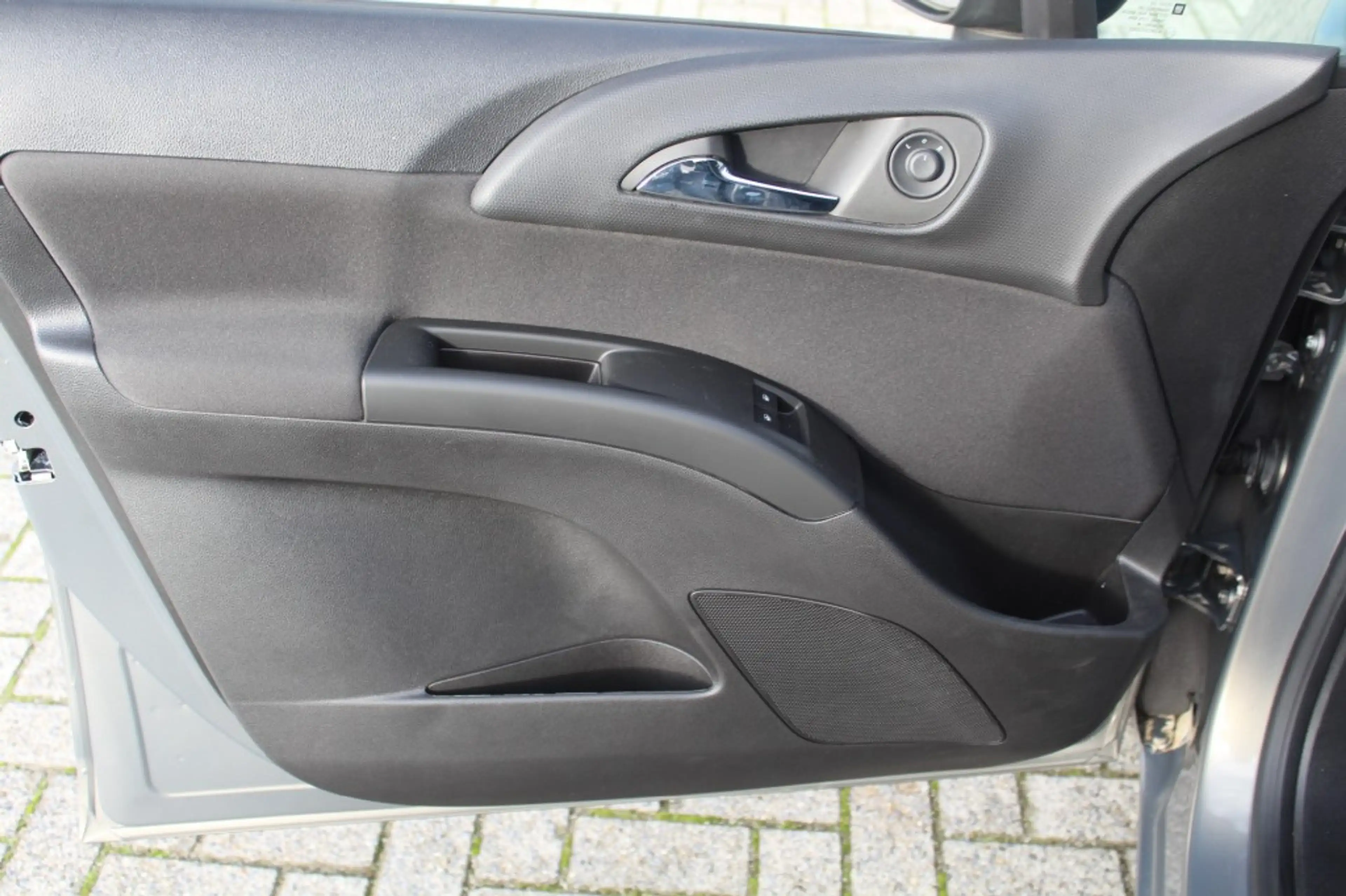 Opel Meriva - — photo 9