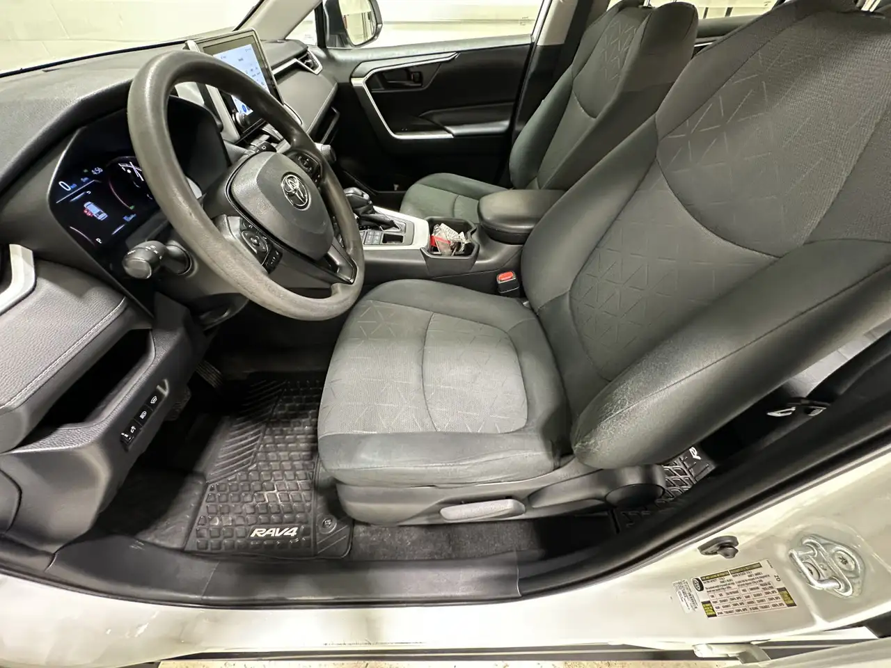Toyota RAV 4 снимка Toyota RAV 4