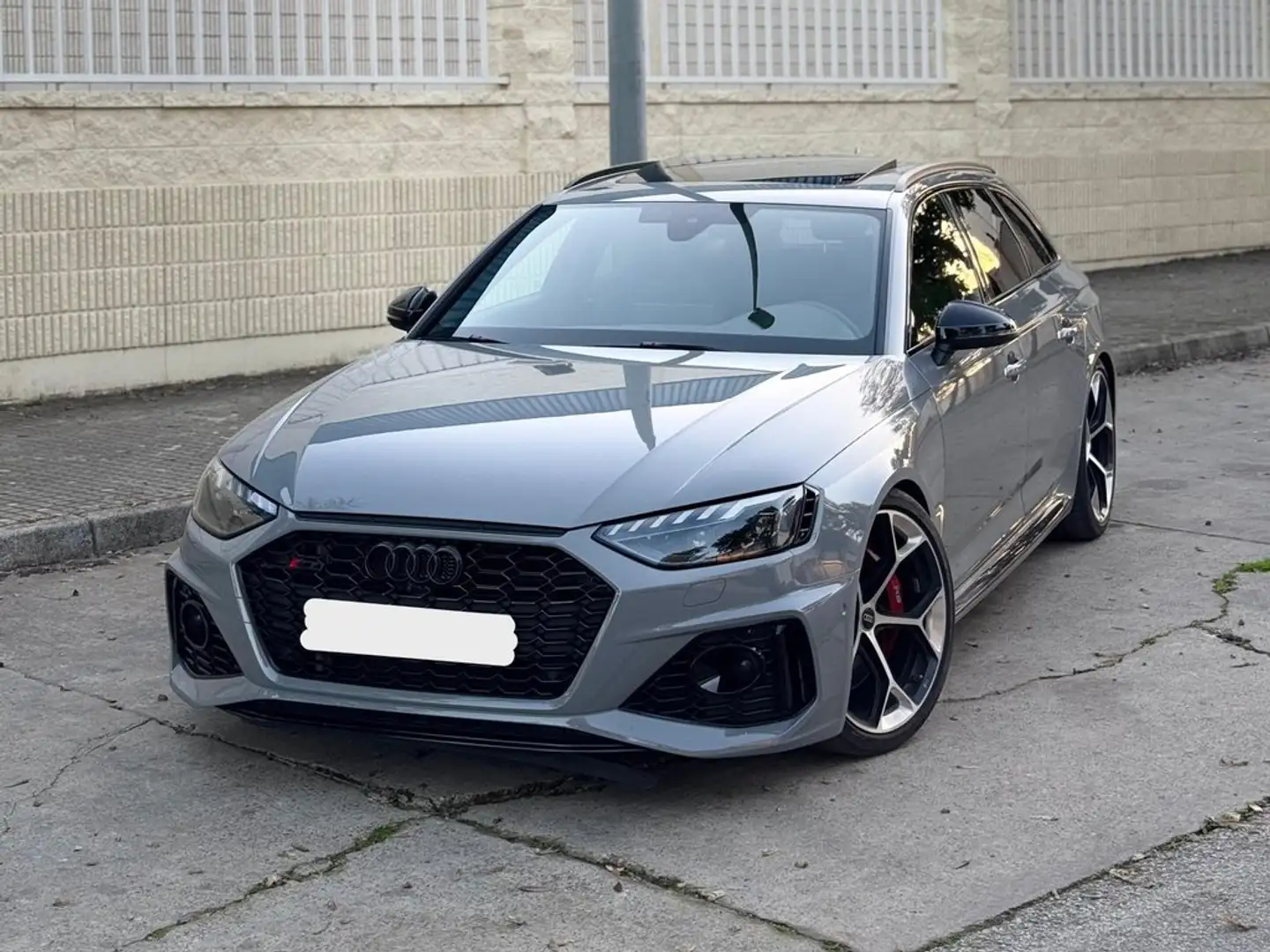 Audi A4 RS4 Avant Competit Plus TFS 331 kW tiptr Gris - 2